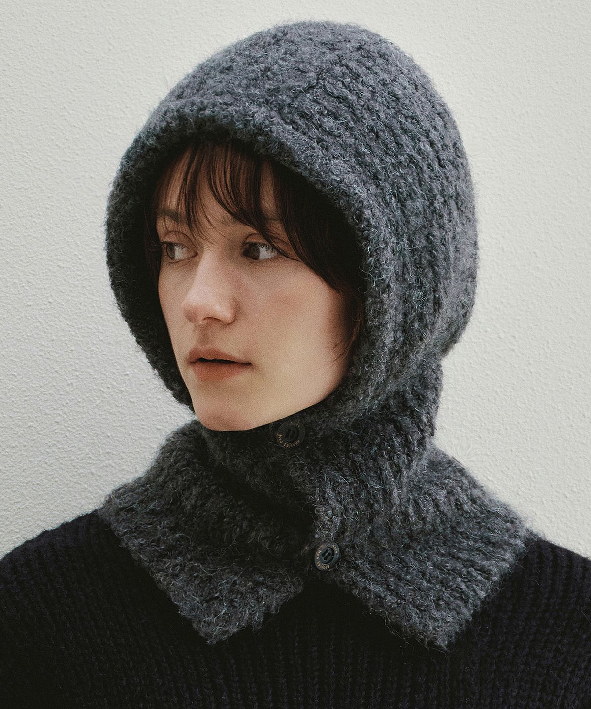 니브(NEEV) Button Wool Buckle Balaclava (Charcoal)