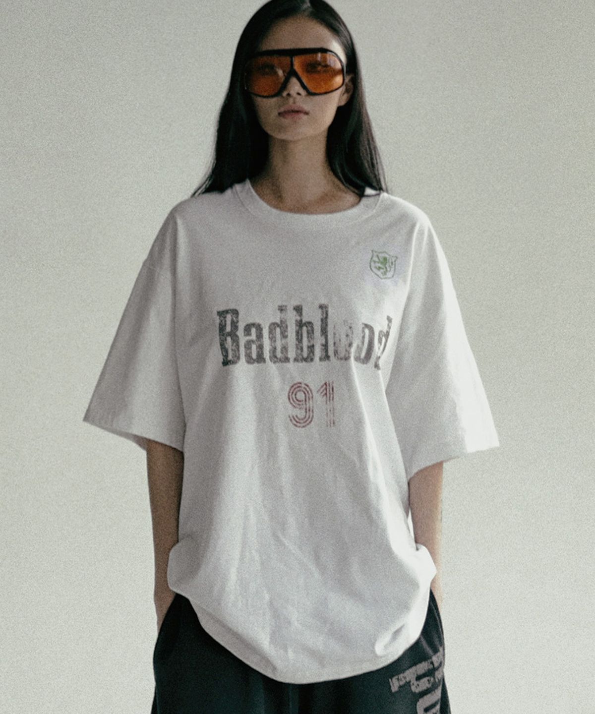 배드블러드(BADBLOOD) 선 페이디드2 1/2 티셔츠 - 화이트