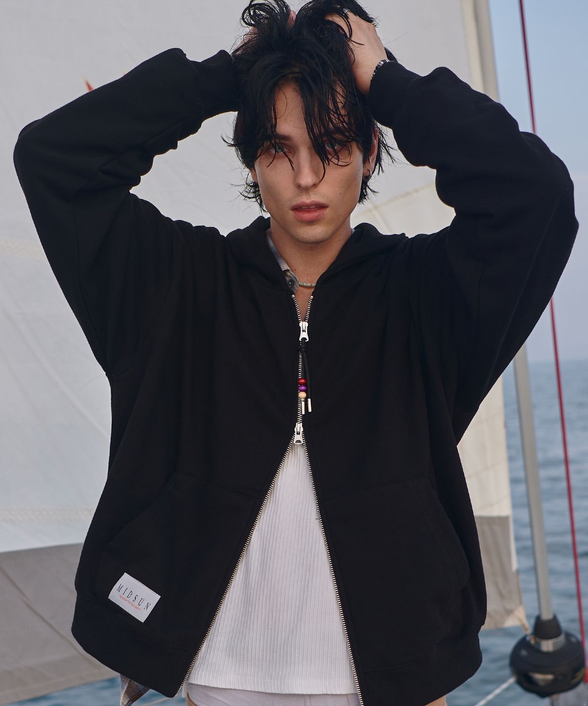 미드선(MIDSUN) Crop Hoodie Zip-up-Black