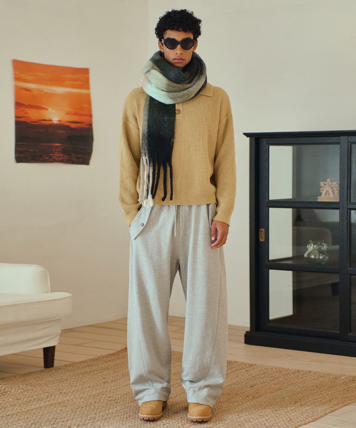 미드선(MIDSUN) Snap Curved Sweat Pants-Grey