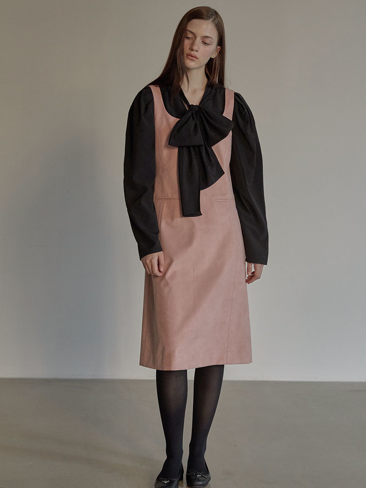 비뮤즈맨션(BEMUSE MANSION) Suede sleeveless dress - Coral pink