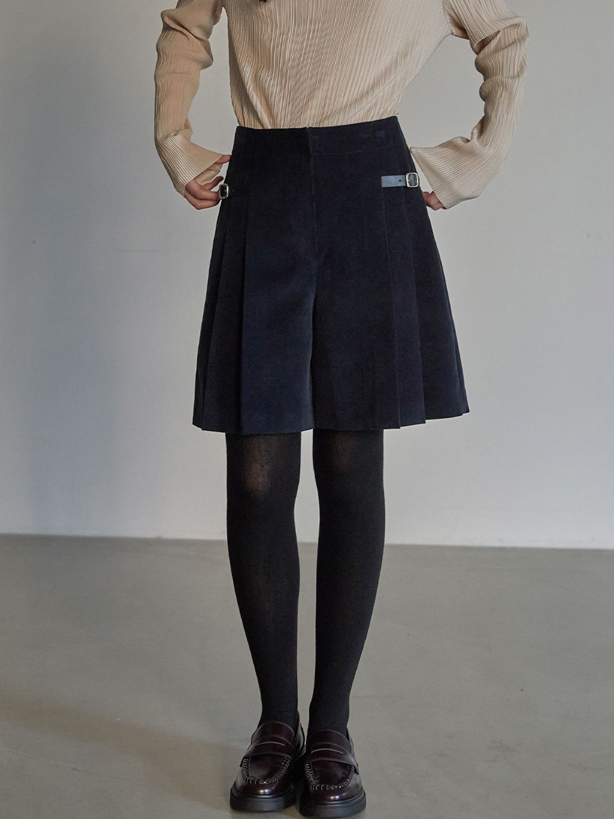 비뮤즈맨션(BEMUSE MANSION) Corduroy skirt pants - Navy