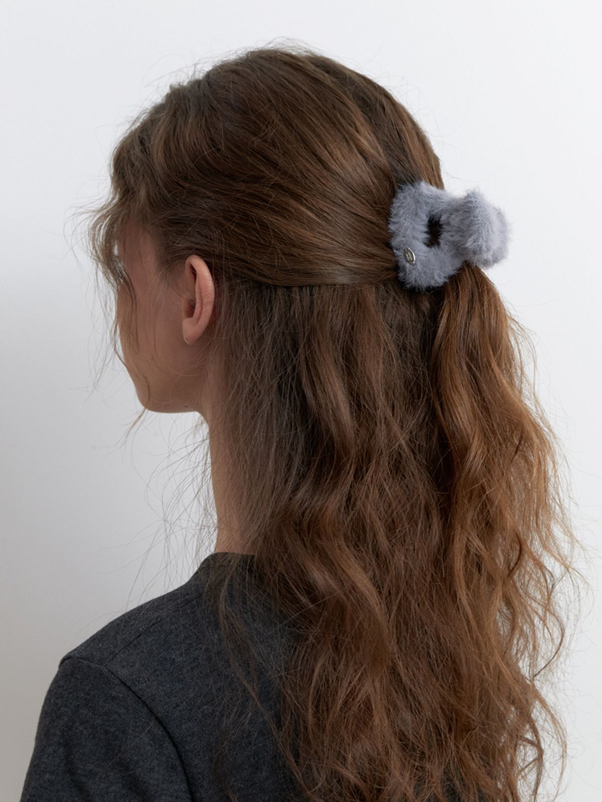 카인더베이비(KINDABABY) gray fur cubic hair claw