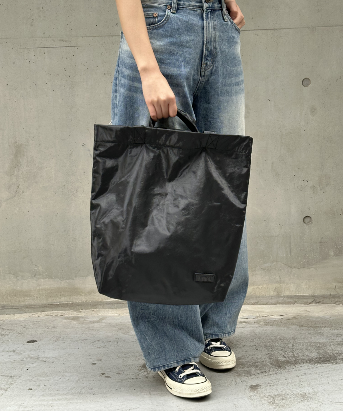 탭앤쉬프트(TAB N SHIFT) Jason Shopper Bag  - Black