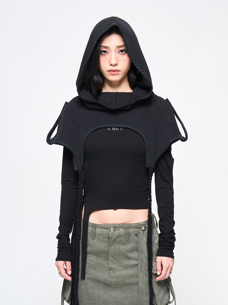 Shop Tops at MUSINSA