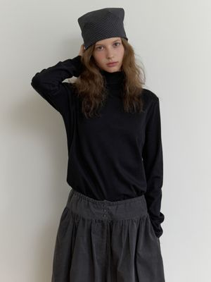 Avo turtleneck t-shirt (black)