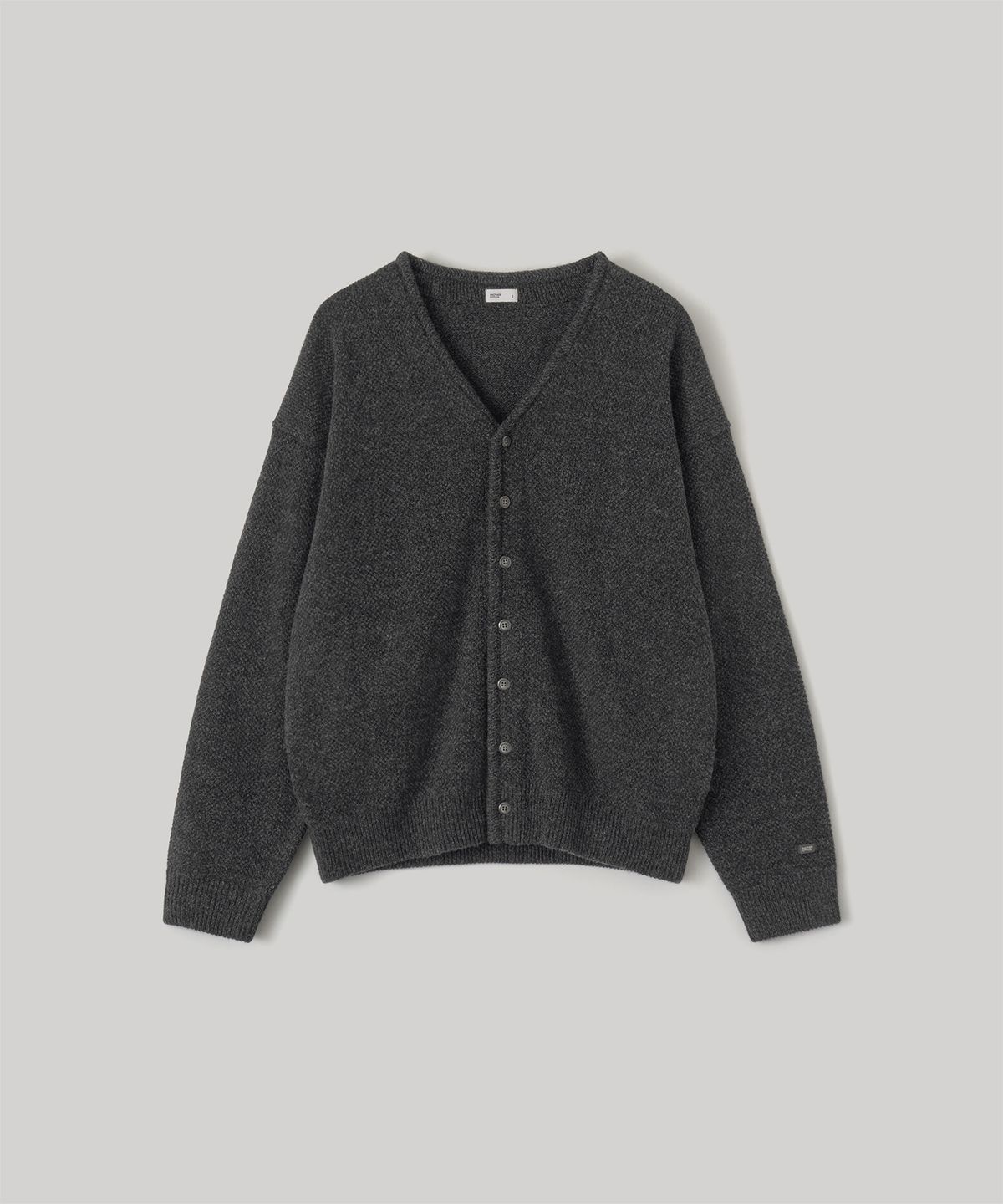 어나더 오피스(ANOTHER OFFICE) Moss Stitch V-Neck Cardigan (Charcoal)