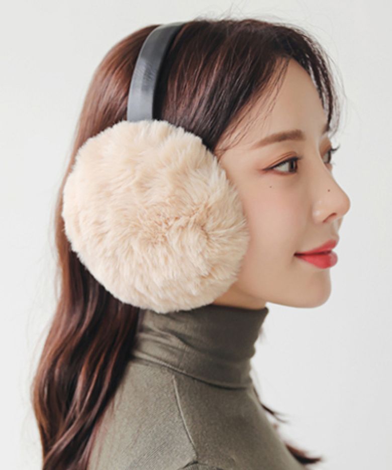 페이크퍼 접이식 귀마개 베이지