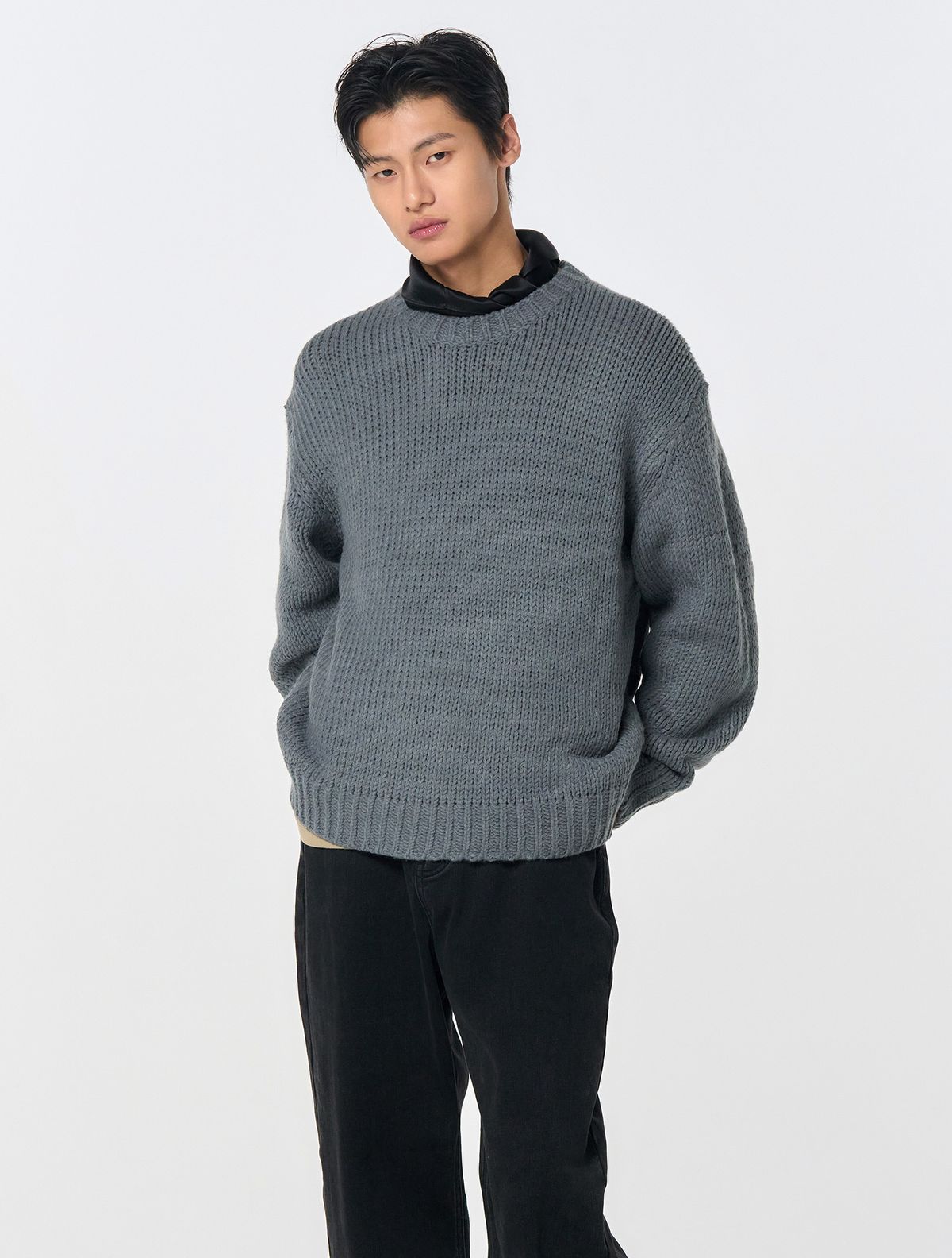 제너럴아이디어(GENERALIDEA) UNISEX 핸드메이드 니트 풀오버 [CHARCOAL] / SBD4U05021