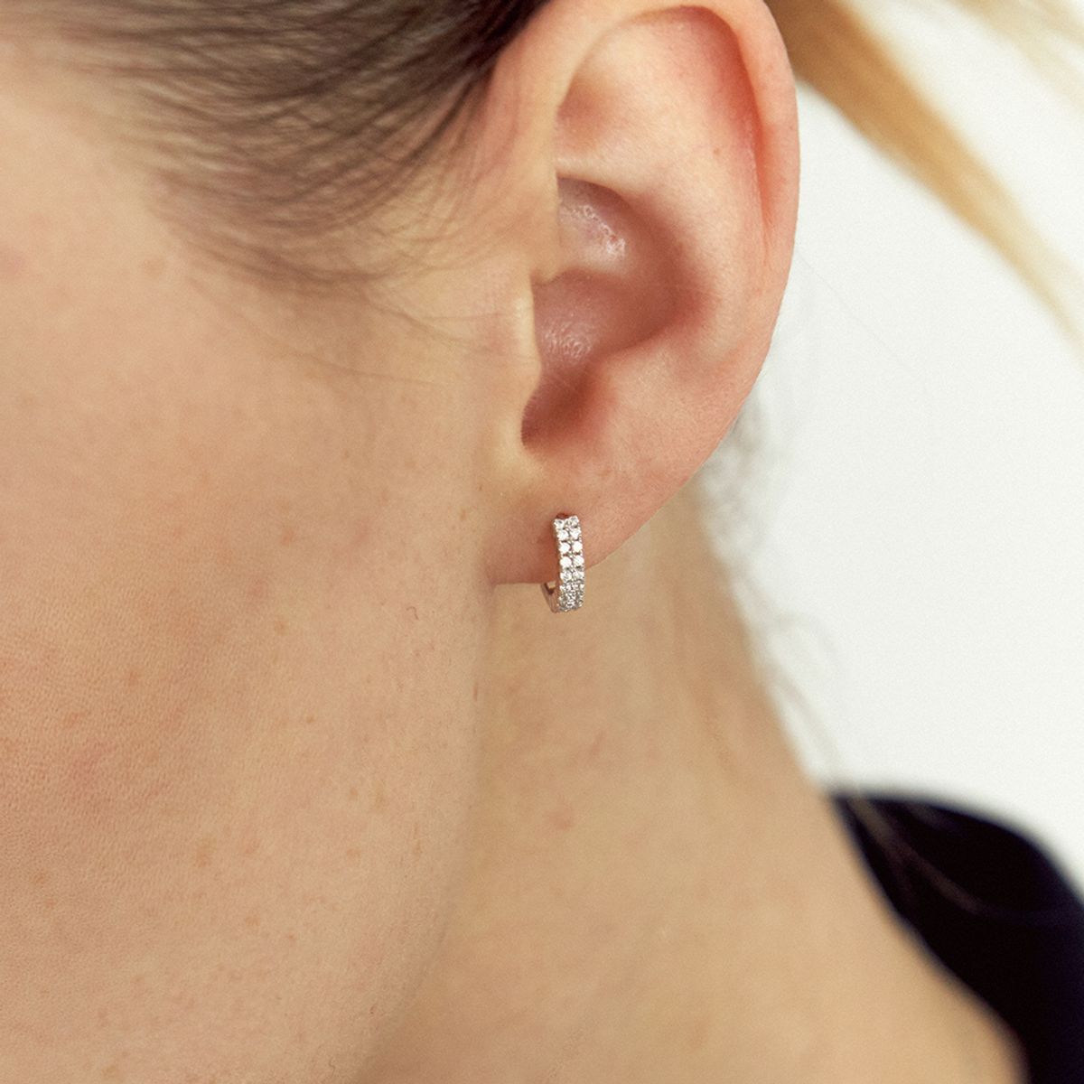 룬느(LUNNE) 14k 더블 파베 라인 원터치 링 귀걸이 (14k골드) LFE40