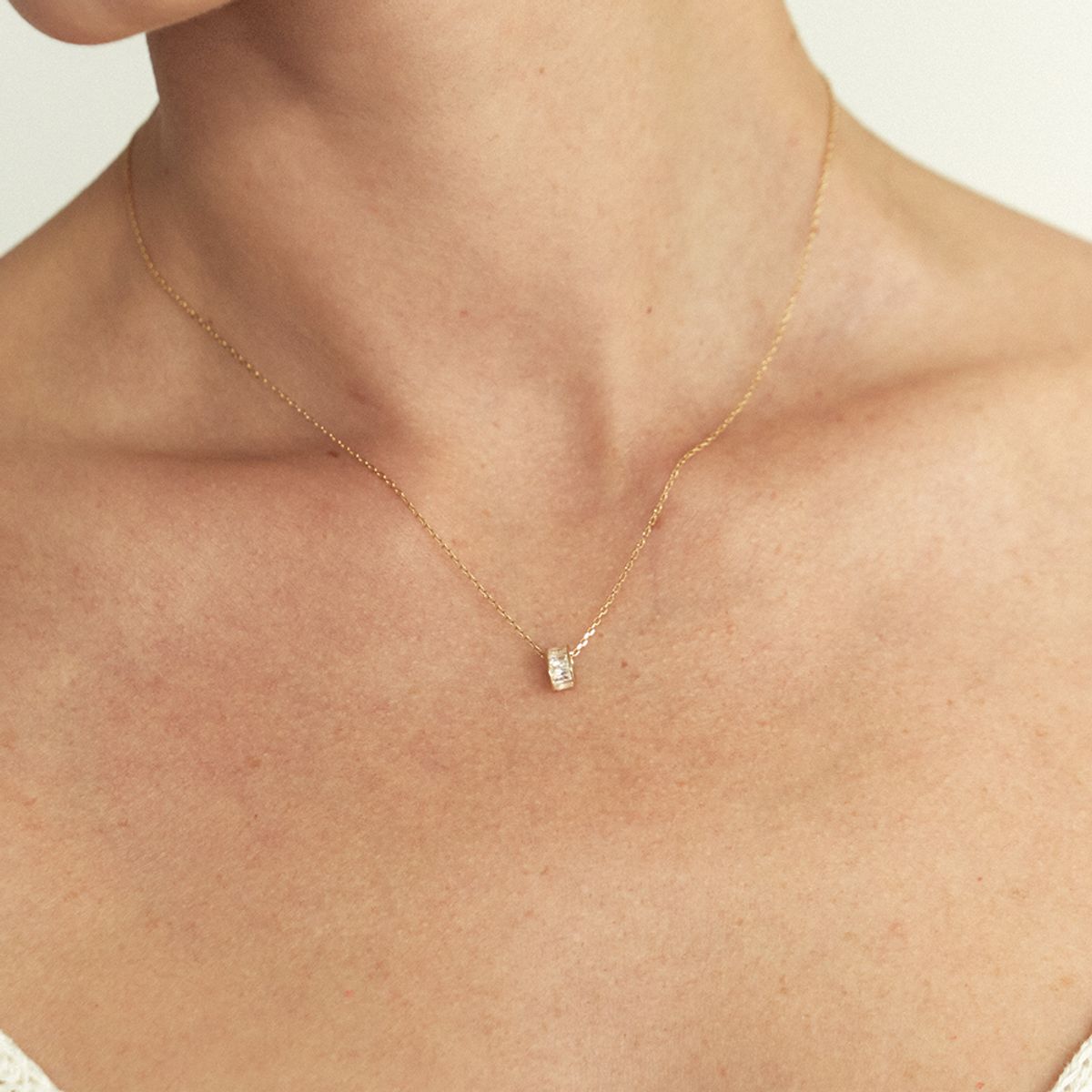 룬느(LUNNE) 14k 바게트 채널 세팅 론델 펜던트 S (14K골드) LFP11