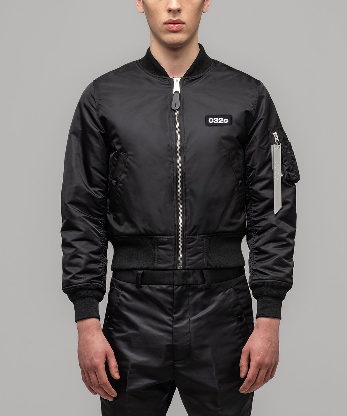 032씨(032C) (U) 알파 인더스트리 타이트 컷 플라이트 봄버 블랙 Alpha Industries TIGHT CUT FLIGHT BOMBER BLACK
