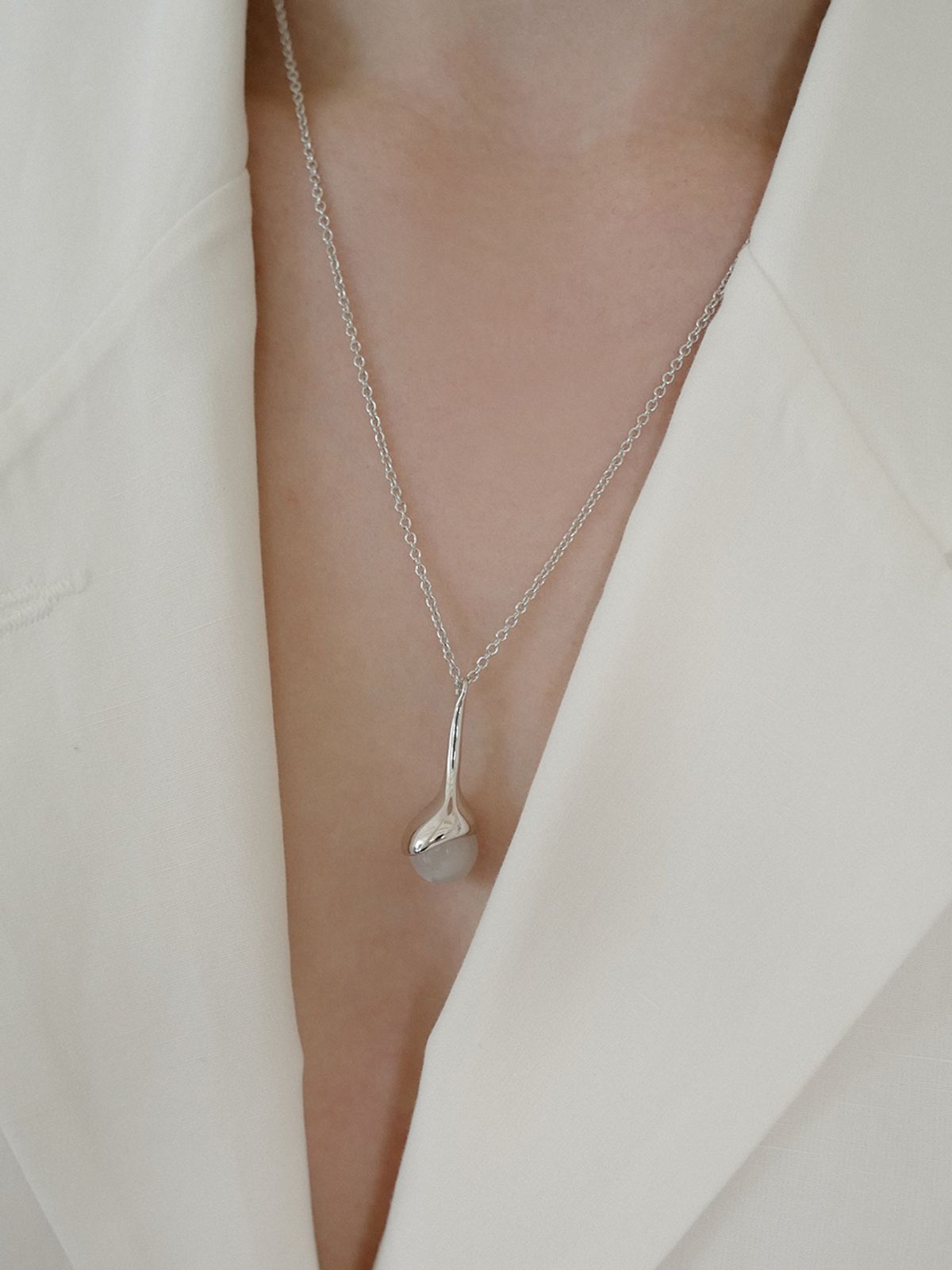 피오레(FIORE) stone bud necklace (moonstone)