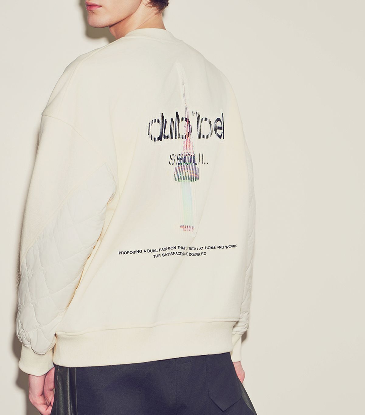 듑벨(DUB'BEL) 남산 패딩 맨투맨 DBMTFTS3110