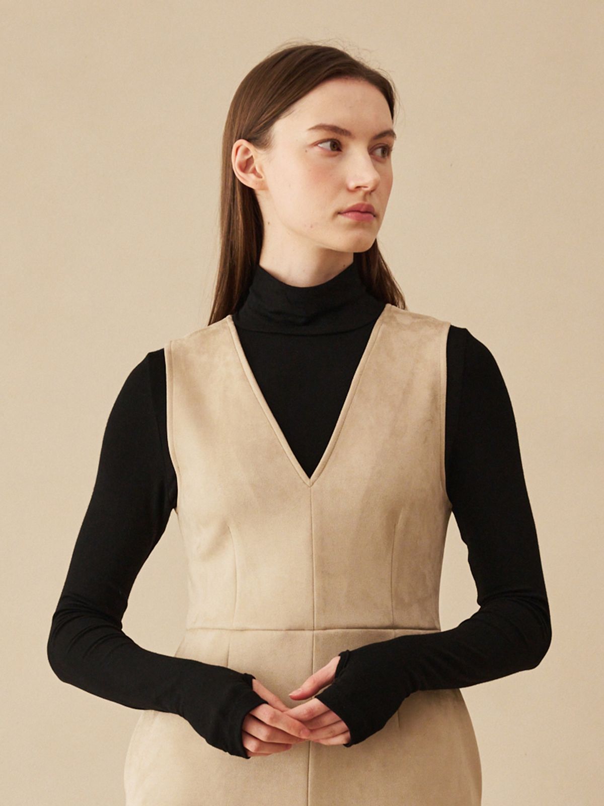 누브(NOUVE) Turtleneck Warmer T-Shirts - Black