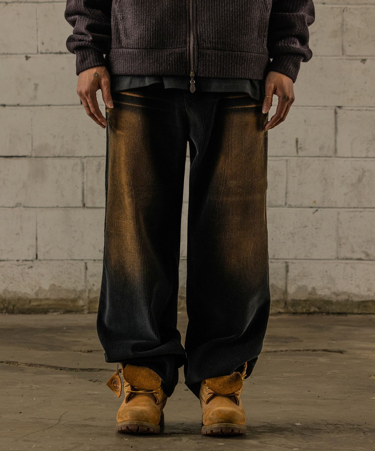 버닝카포네(BURNING CAPONE) BC Washing Corduroy Pants 블랙