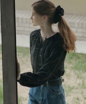 Laurina Shirring Blouse _ Black