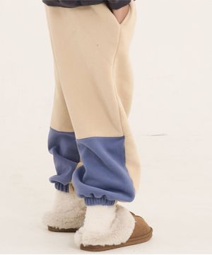 볼드 네임드 컬러 블록 양기모 조거  팬츠 베이지