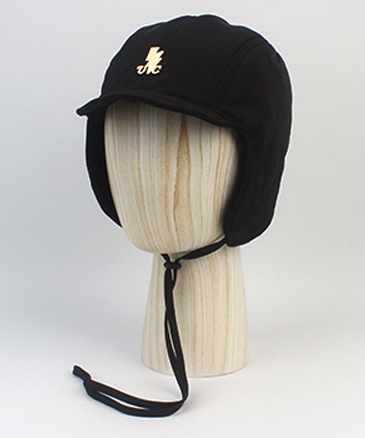 유니버셜 케미스트리(UNIVERSAL CHEMISTRY) Black Poly Wire Earflap Cap 귀달이모자