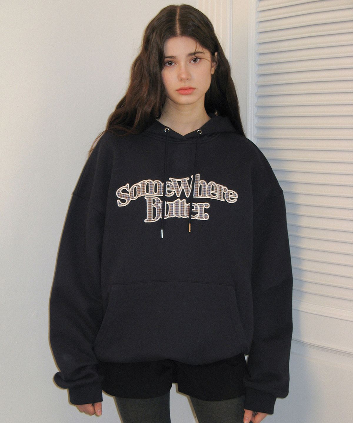 썸웨어버터(SOMEWHEREBUTTER) Check Wave Logo Hoodie - Navy