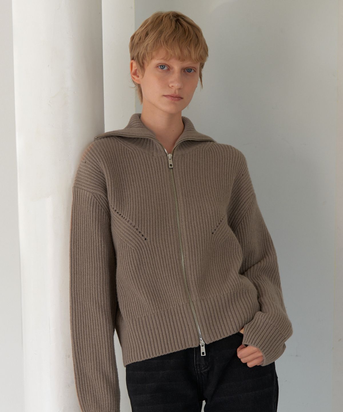 모헤(MOHAE) Zip up collar cardigan _ brown