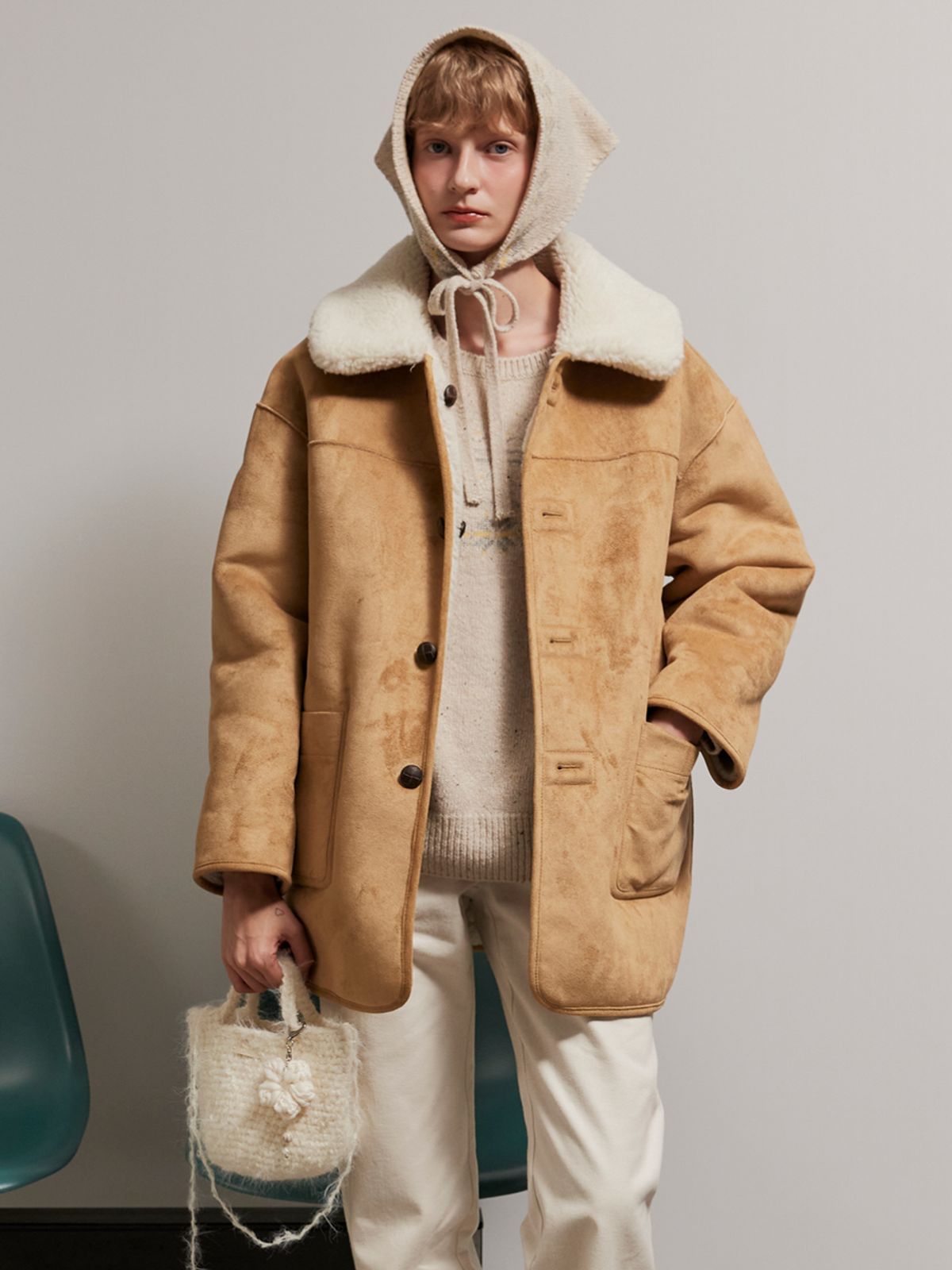 오앨(OUEL) REVERSIBLE SHEARLING HALF COAT_BUTTER BEIGE