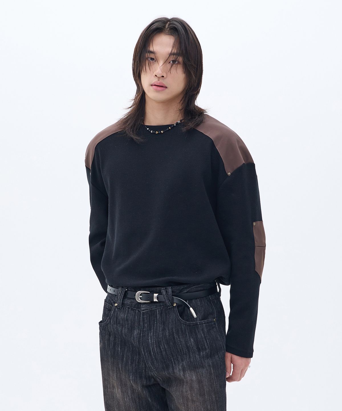 웨슬리 휴스턴(WESLEYHYUSTON) MOSAIC WAFFLE SHOULDER PATCH KNIT BLACK