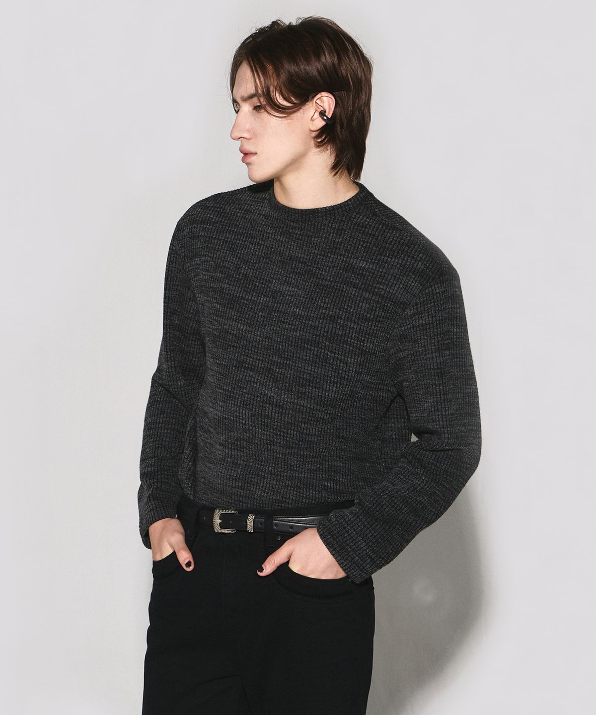 웨슬리 휴스턴(WESLEYHYUSTON) SUEDE PATCH RIBBED KNIT BLACK