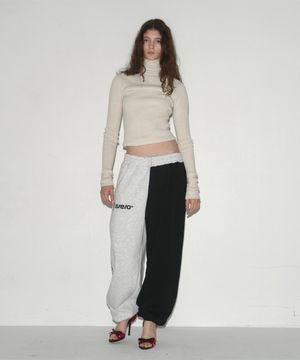 OPEN BACK WOOL TURTLENECK CREAM