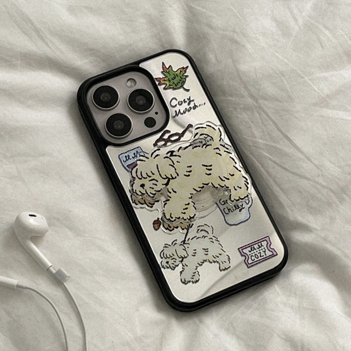 메이드모먼(MADEMOMENT) cozy drawing pattern 디자인 [미러 범퍼케이스]