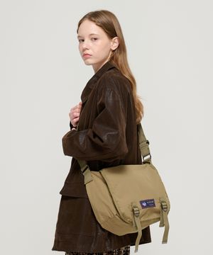 빈티지 투버클 레이어 포켓 크로스백 (올리브)