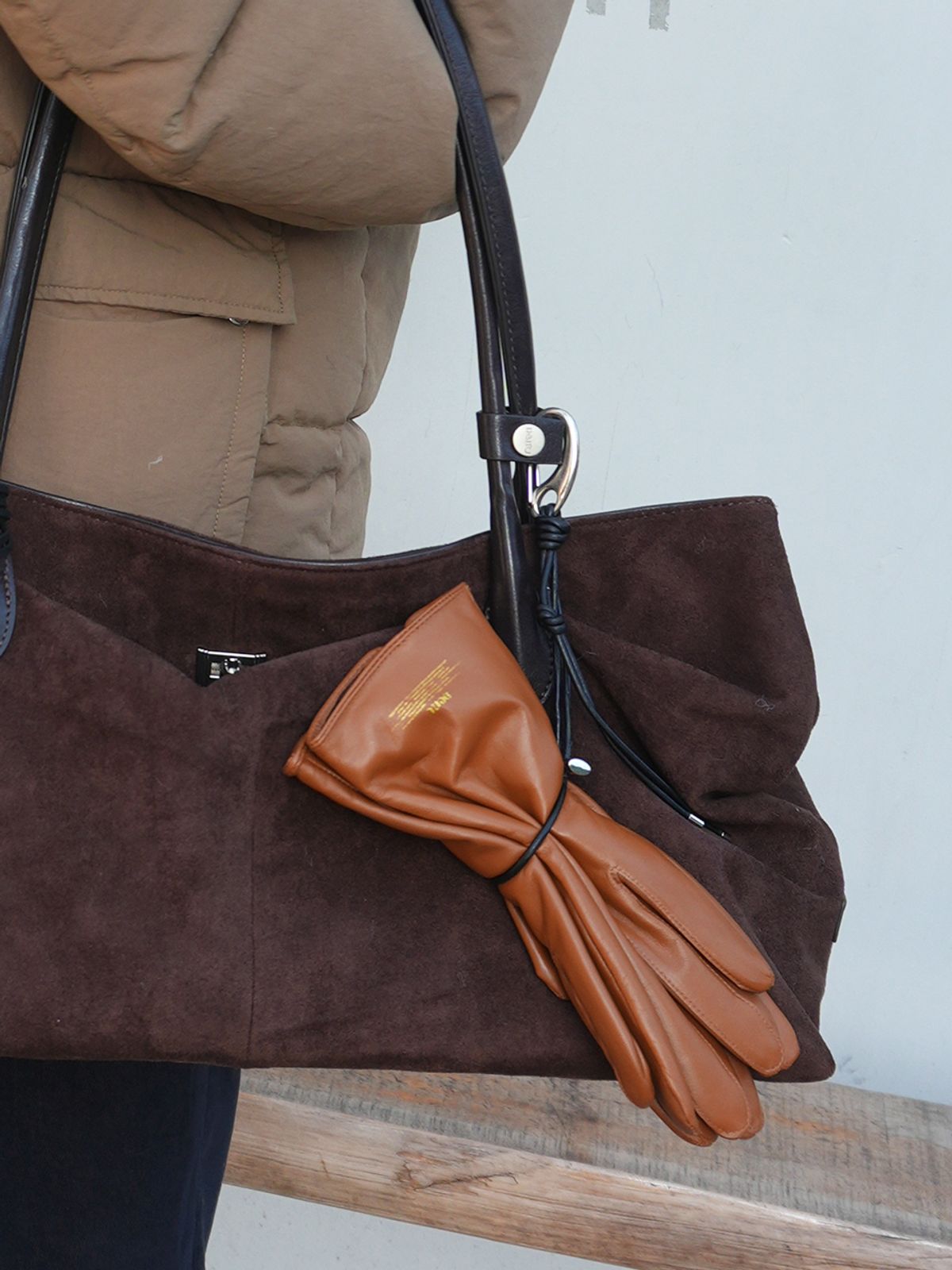 데누(DENU) Glove Holder Leather strap Keyring [2color]