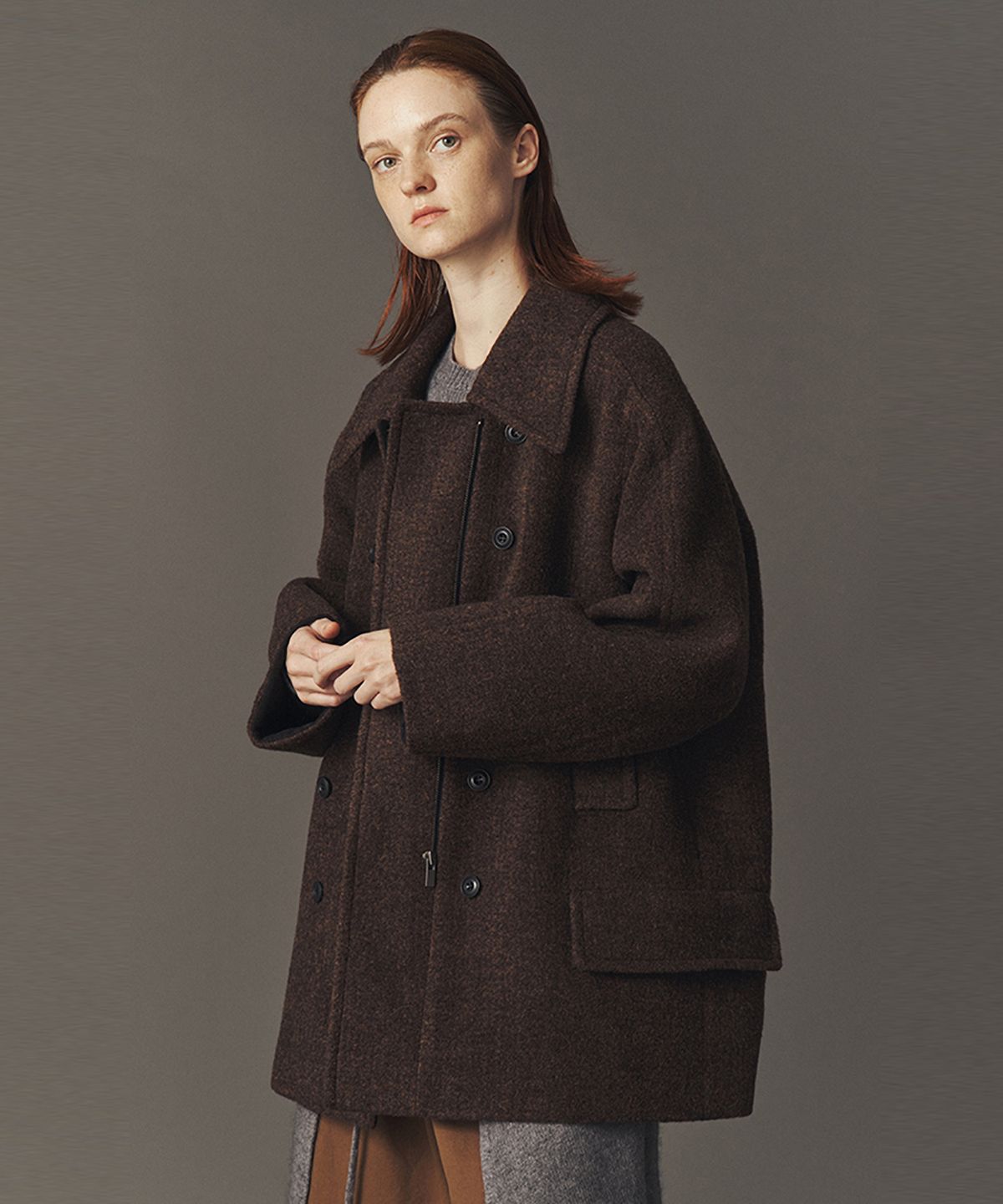 아위(AHWE) BOUCLE HALF COAT_D BROWN