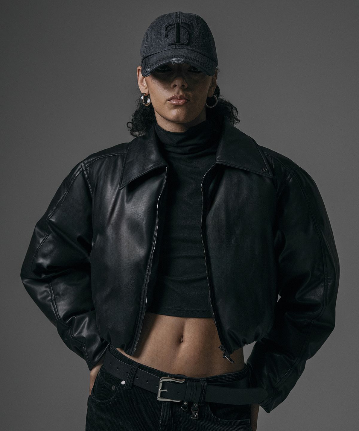 트리밍버드(TREEMINGBIRD) Matt Leather Short Padding Jumper [ Black ]