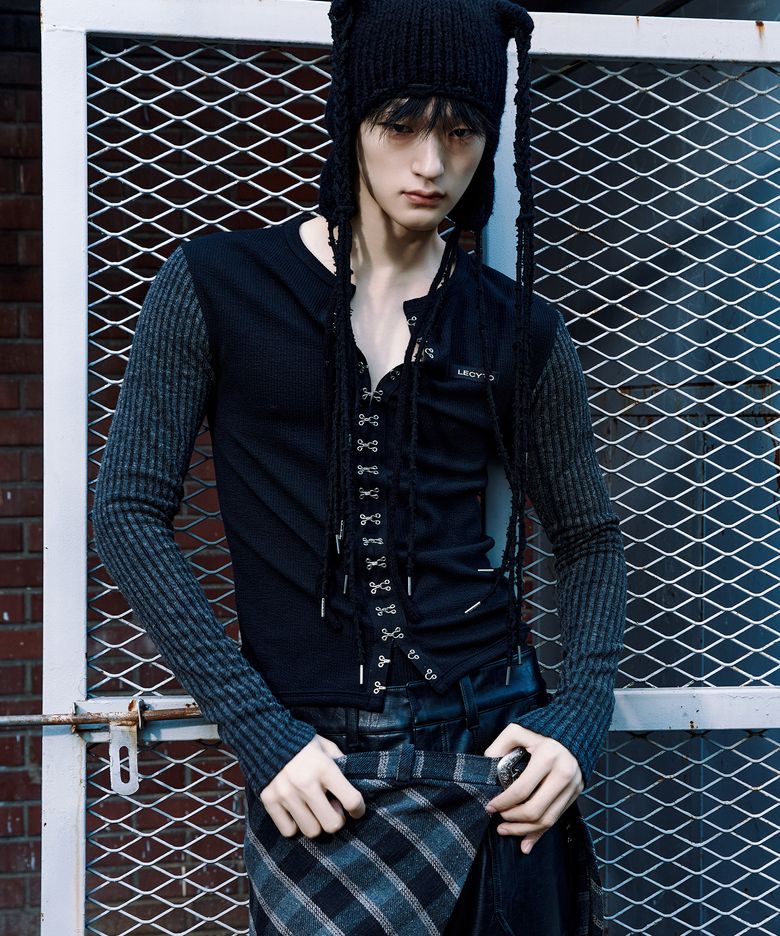 Hook-Line Slim T-shirt_[Black]