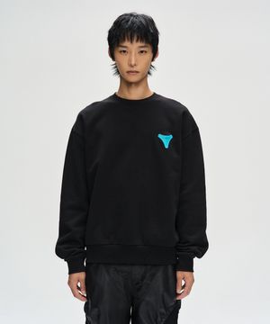 유니섹스 스툴 패치 로고 스웻셔츠 atb1272u(BLACK)