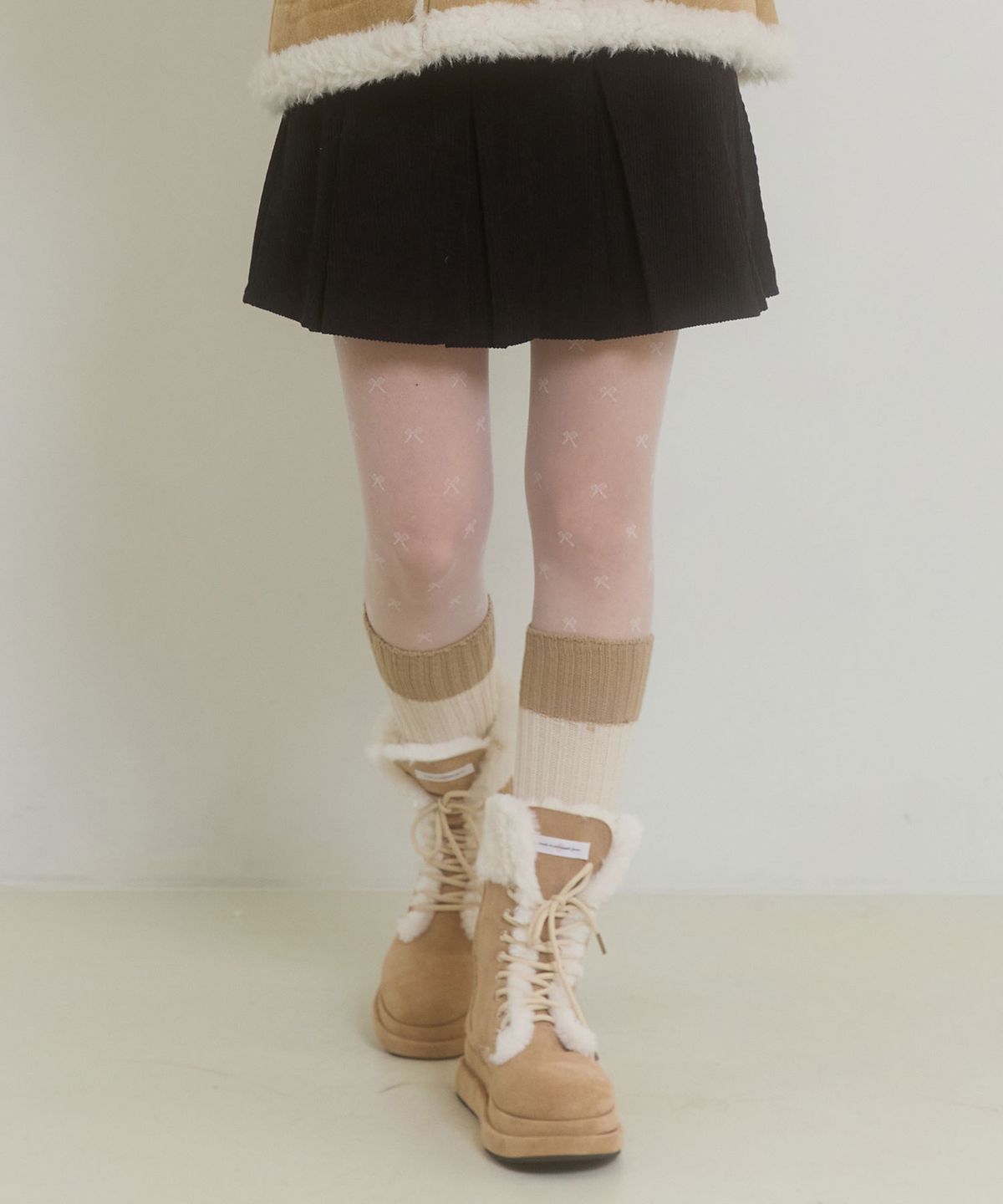 핑크파인애플(PINK PINEAPPLE) CUDDLE CORDUROY PLEATS SKIRT_BLACK