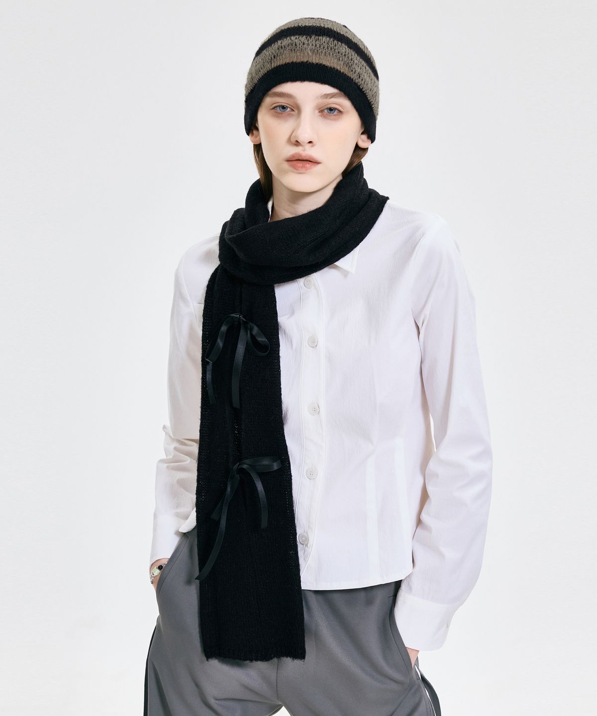 킴지수(KIMZISU) Ribbon Tied Muffler _ BLACK