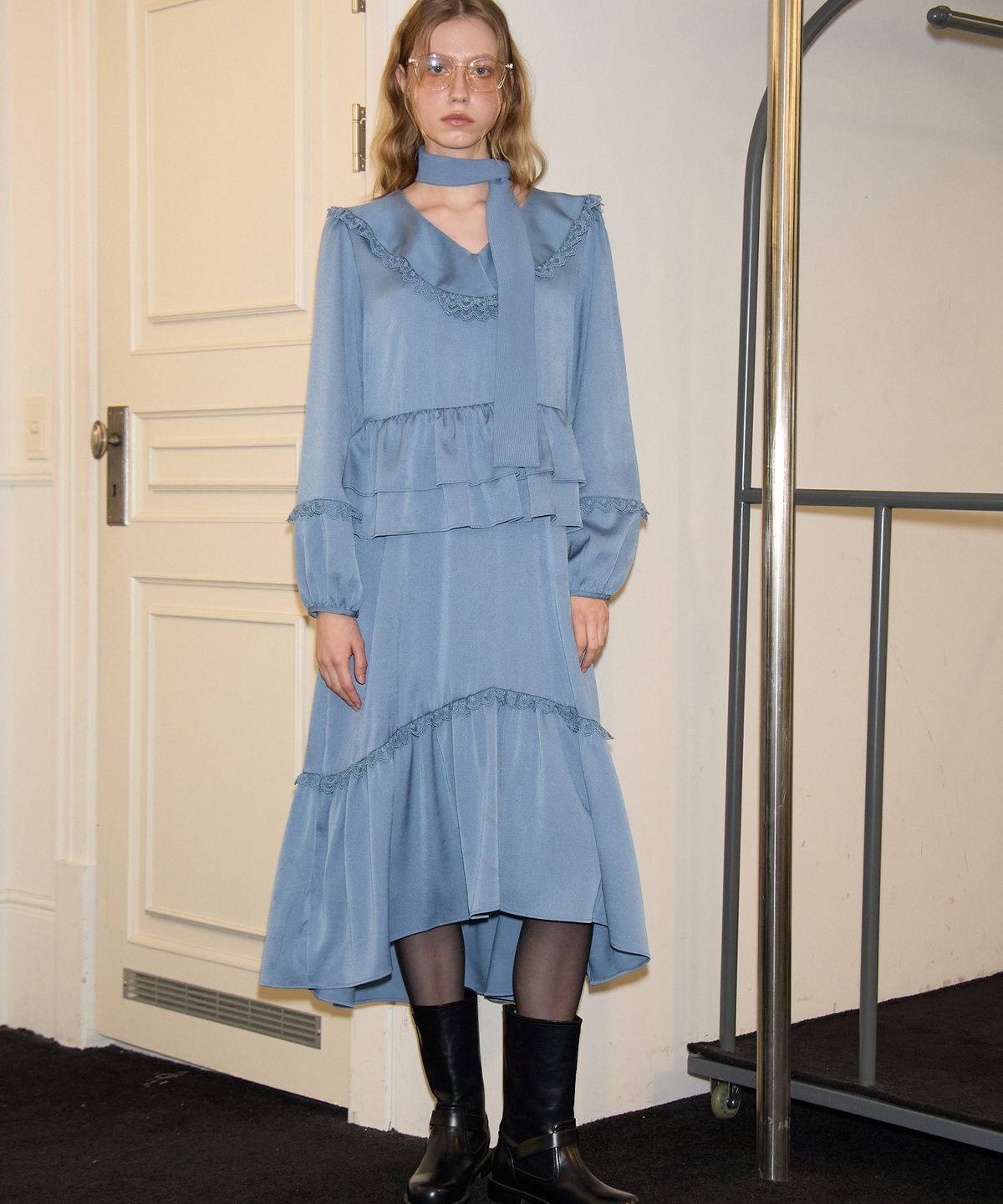 살롱 드 욘(SALON DE YOHN) Scarf Ruffle Long Dress_ Blue