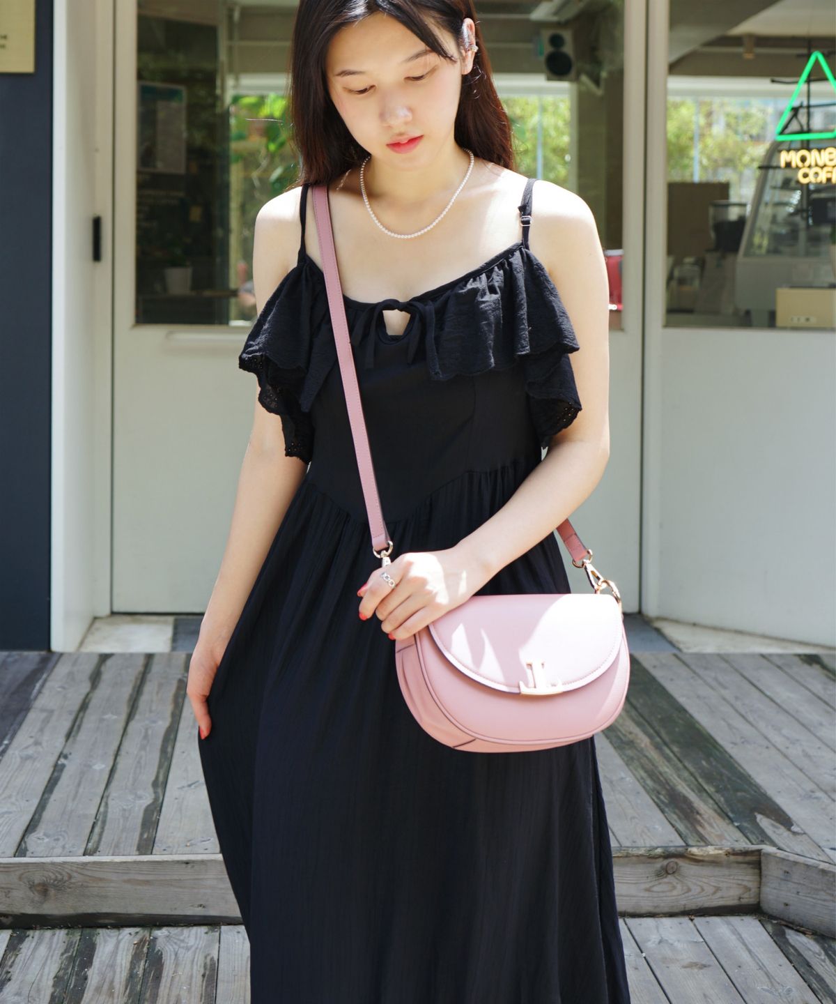 루나앤루나(LYUNANLYUNA) 루네 5웨이 여성 새들 크로스백 파스텔 핑크