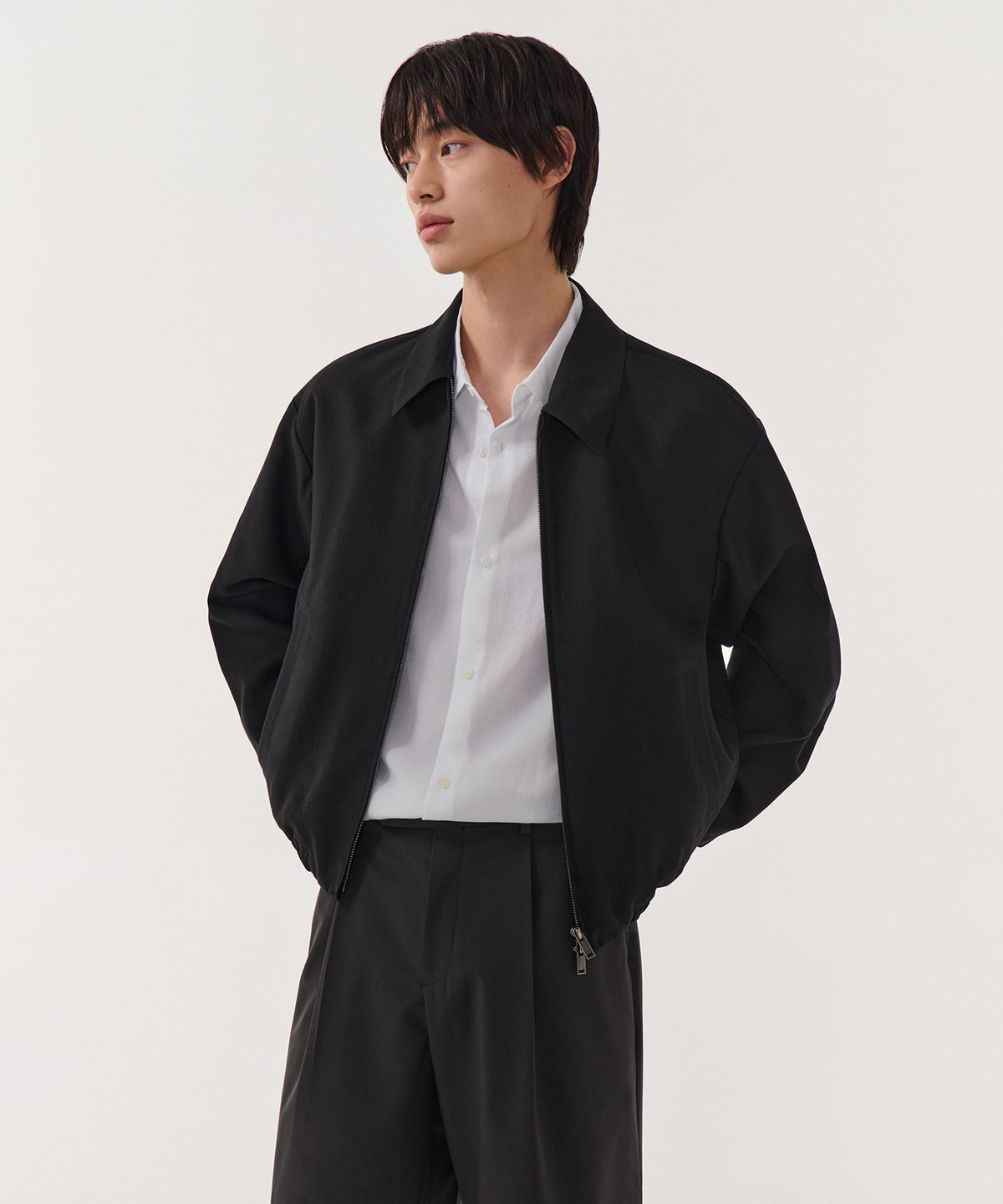 무신사 스탠다드(MUSINSA STANDARD) 린넨 블렌드 미니멀 블루종 재킷 [블랙]