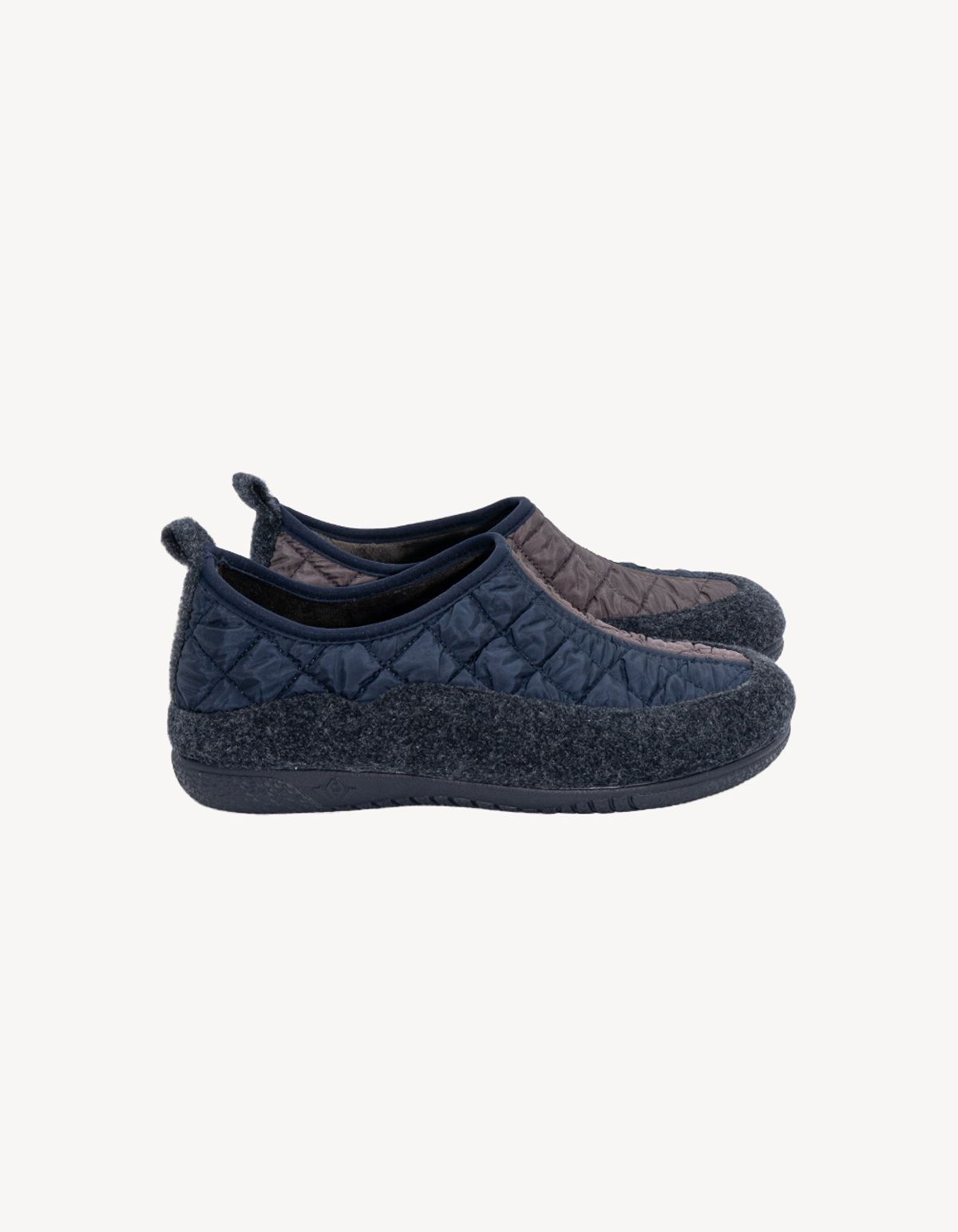 구루스 룸 슈즈(GURUS ROOME SHOES) Valencia 50 슬립온 네이비브라운