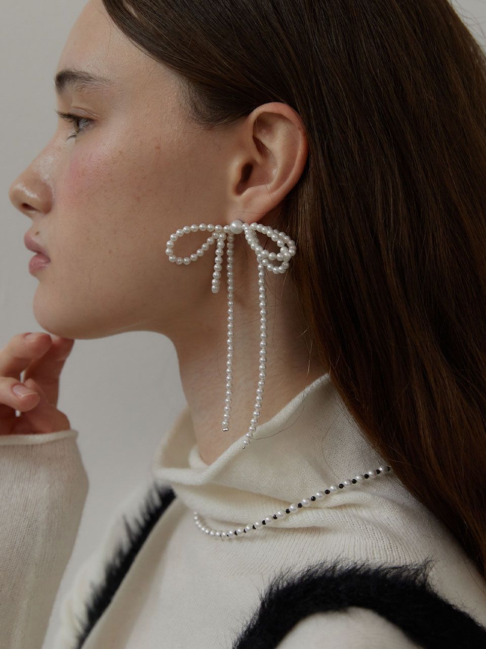 MUSINSA | LOVE ME MONSTER Double Pearl Ribbon Earrings