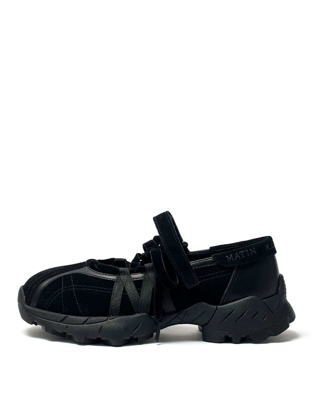 마뗑킴(MATIN KIM) SUEDE BALLET SNEAKERS IN BLACK