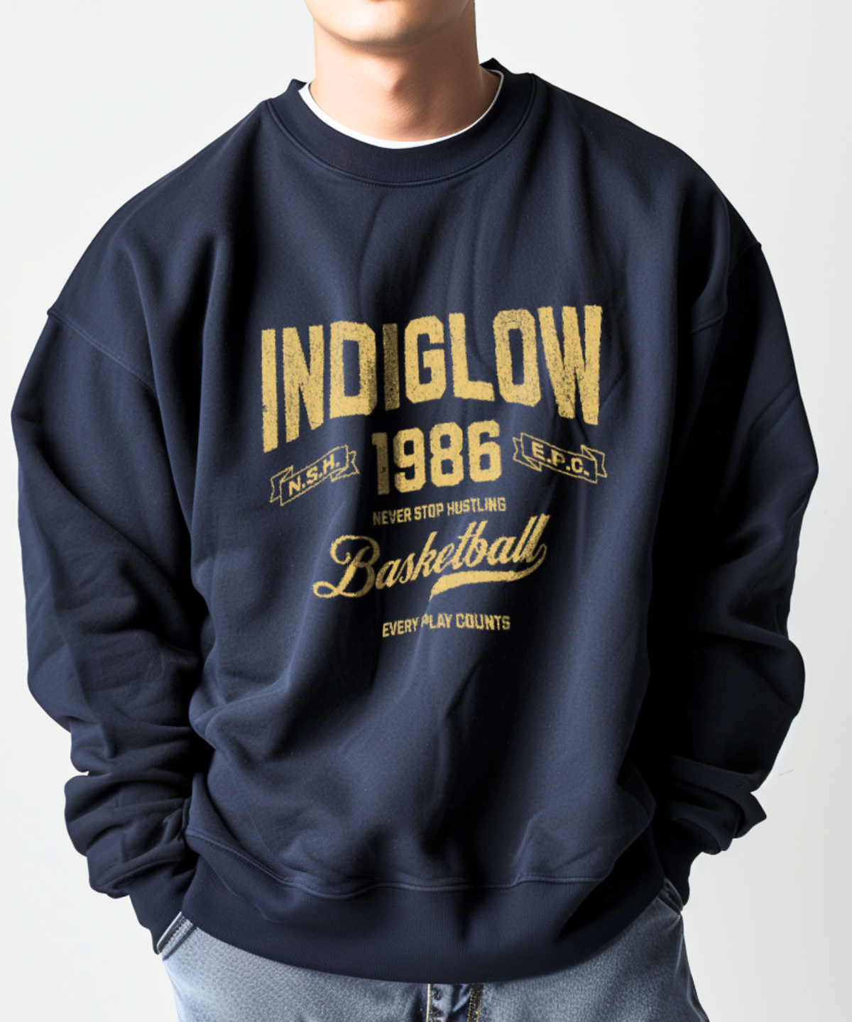 인디글로우(INDIGLOW) 1986 베스켓볼 플레이 레터링 그래픽 커플 맨투맨