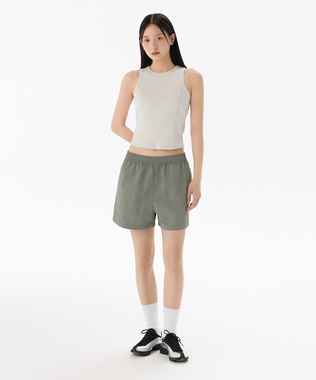 무신사 스탠다드 우먼(MUSINSA STANDARD WOMAN) 우먼즈 나일론 밴딩 쇼츠 [웜 그레이]