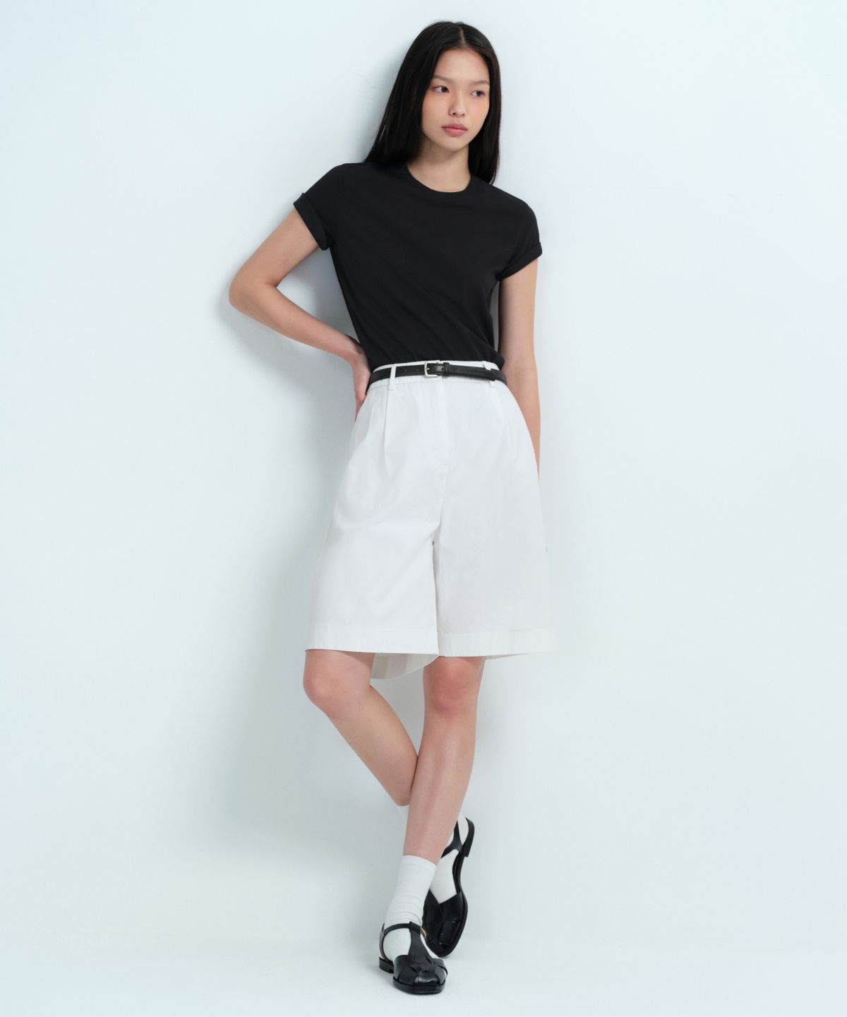무신사 스탠다드 우먼(MUSINSA STANDARD WOMAN) 우먼즈 코튼 와이드 버뮤다 쇼츠 [화이트]