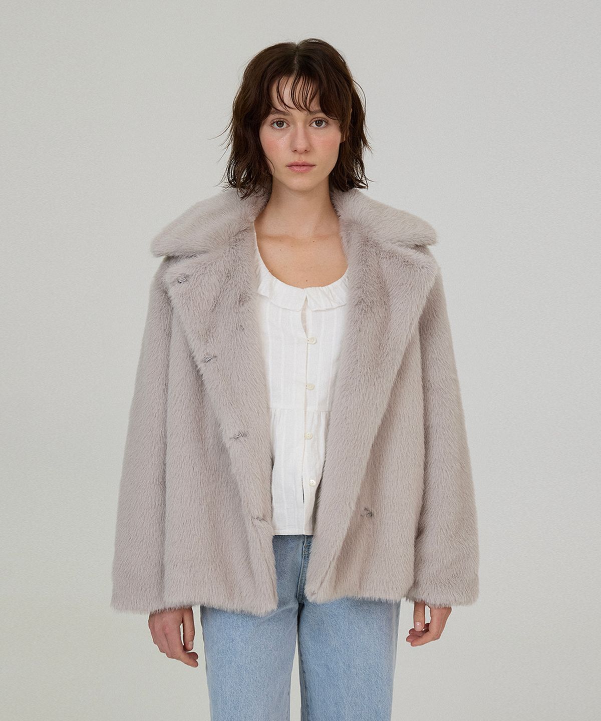 썸웨어버터(SOMEWHEREBUTTER) Half Fur Jacket - Light Grey