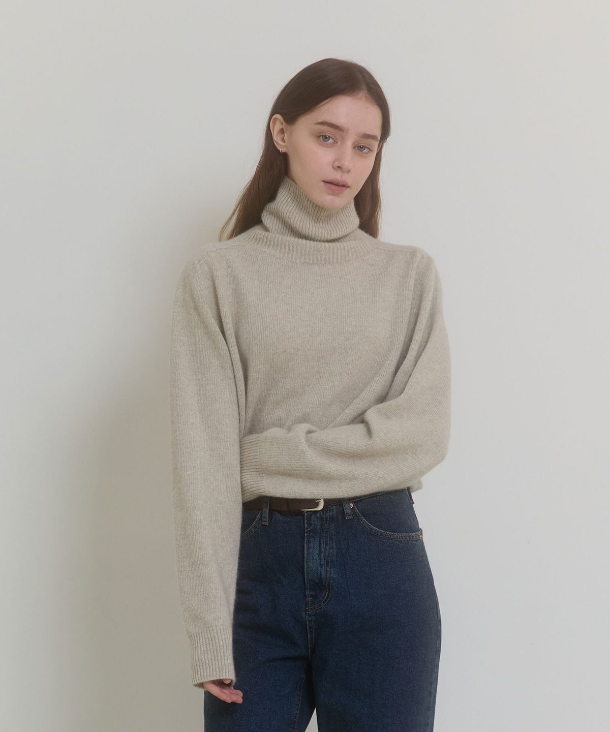 힐리오트(HEALIOTE) WHOLE GARMENT LOOSE FIT TURTLENECK KNIT_OATMEAL