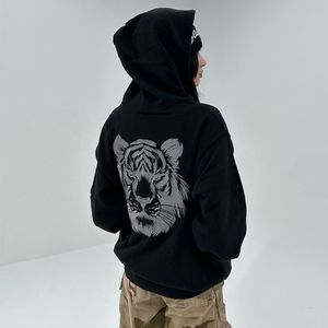 산군 자수 후드티